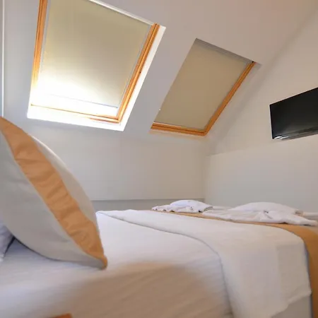 Lägenhetshotell Juglans 4*