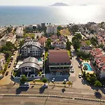 Апарт-отель Juglans 4*