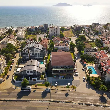 Aparthotel Juglans 4*