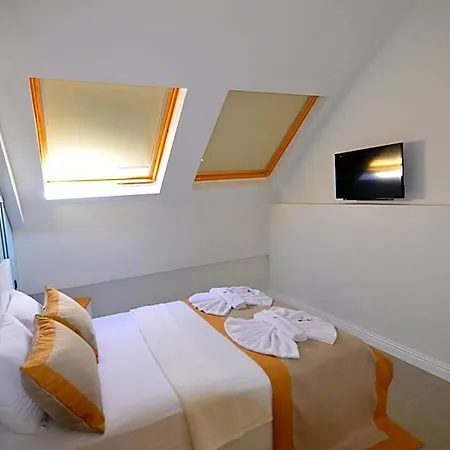 Aparthotel Juglans 4*